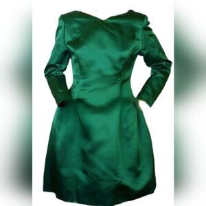 ◇$2,500 OSCAR DE LA RENTA GORGEOUS GREEN SATIN LONG SLEEVE DRESS US 6